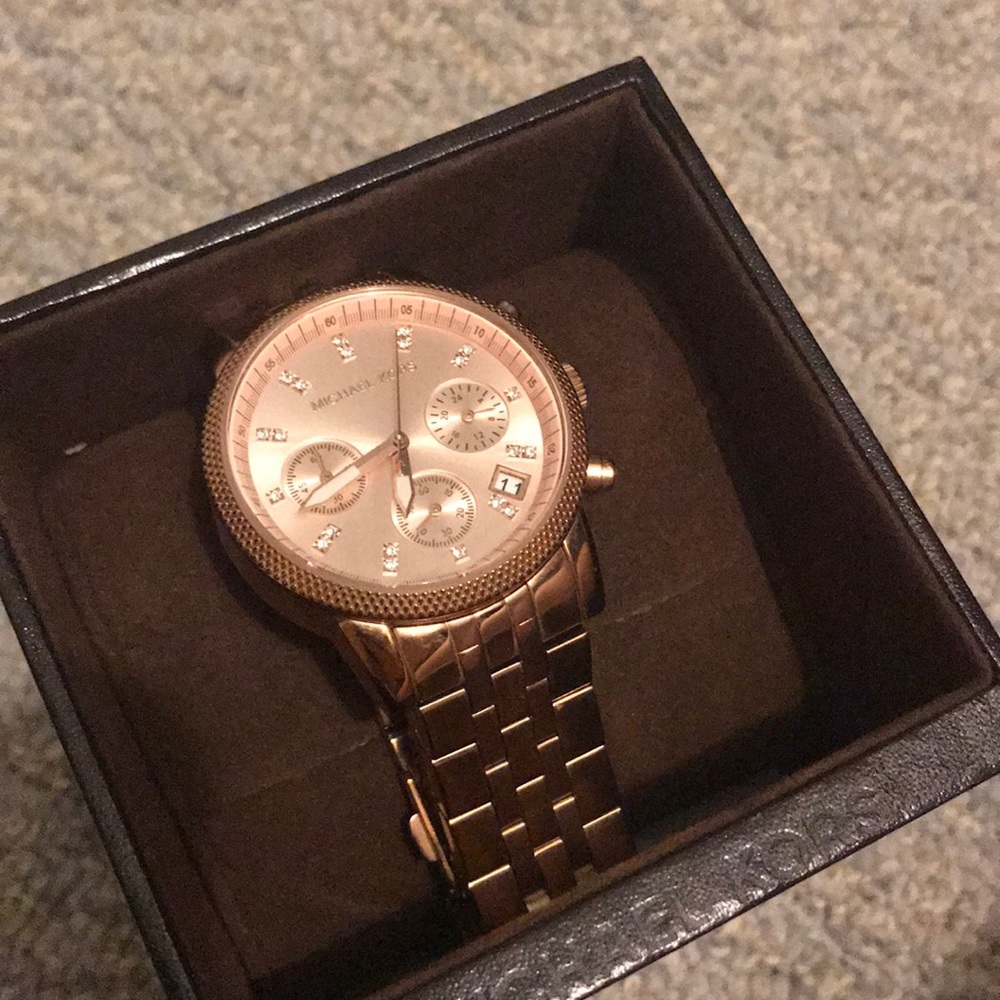 Michael Kors rose gold watch (box included)